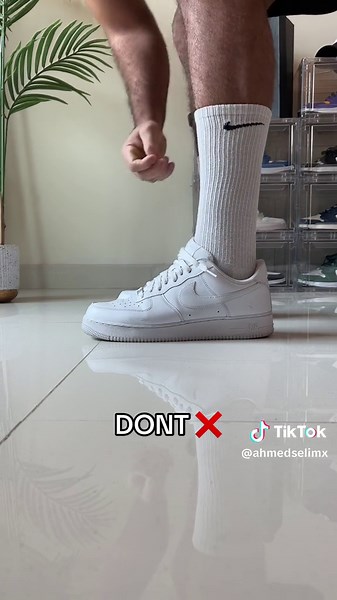 #fashiontip #fashion #menswear #mensfashion #streetwear #stylingjorts #trends #explore #jorts #style #tips #dosanddonts #airforce1 #socks #styling #sneakerhead