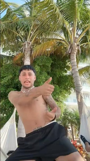 Enséñenme a bailar 😮‍💨 ‪@YouTubeLatam‬ #WiggyEnShorts #AD