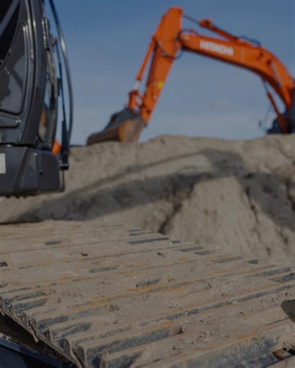 Keep your equipment cool this summer with Hitachi Genuine Long Life Coolant. ☀️ Suitable for all Hitachi cooling systems, it protects against rust and corrosion, extends the life of your water pump, and is ready-to-use straight from the bottle. Want to know more? Visit https://bit.ly/45SadFC | Hitachi Construction Machinery - Europe