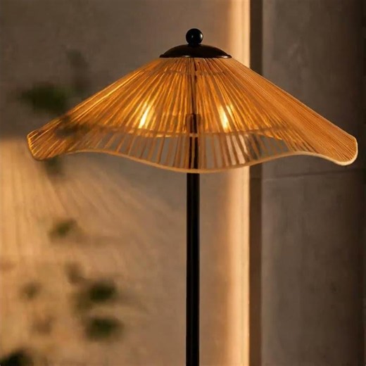 STYLISH FLOOR LAMP FOR ENHANCED AMBIANCE