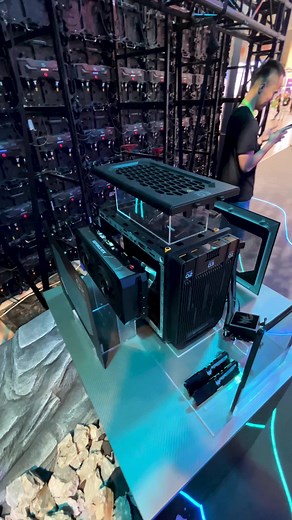 The @acer Predator Orion X is a unique looking ITX PC that comes pre-built and can be equipped with up to an Intel Core i9-13900KS and NVIDIA GeForce RTX 4090. That is a whole lot of power for a small little package. We love it. #acer #predator #orionx #itx #pcbuild #prebuilt #prebuiltpc #computex #computex2023