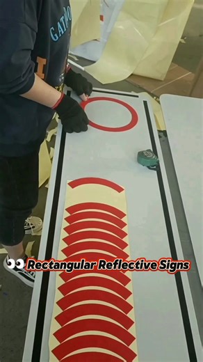 Understanding Rectangular Reflective Signs for Safety