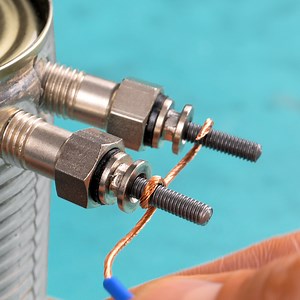 Clever repair tools made from recycled materials