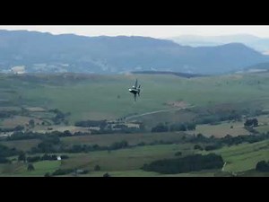 Canadian Forces Demo F-18 Hornet Afterburners @ The Mach Loop