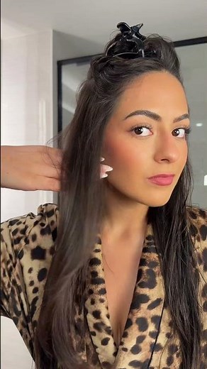 how to fix frizzy hair! 🙅‍♀️ (my anti-humidity secret) #hairhacks #shorts