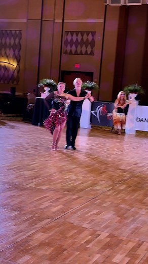 🇧🇷 Samba - basic step - learn to dance with 📲 “Dance With Oleg” APP & DanceWithOleg.com #olegastakhov #samba | Dance Lessons & Tutorials