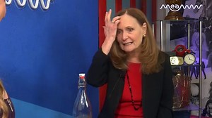 'Dollface' actor Beth Grant says Cat Lady the most positive character she's ever played; story about women restoring friendships