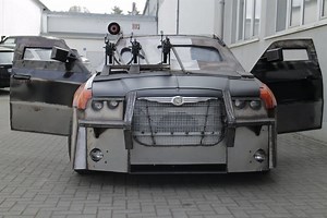 Movie enthusiast builds replica vehicle