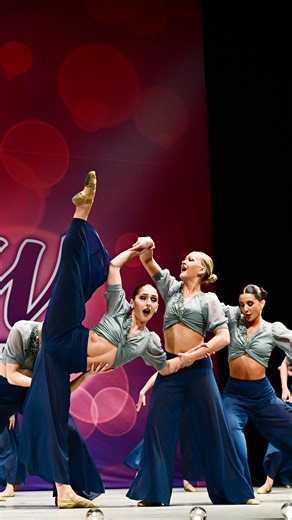 💙 "Dream State" by Dancer's Edge Studio 💙 Elite Senior Open Line 💙 Detroit, MI 2025 Regional Dance Competition 💙 🎥 Watch the FULL performance on Rainbow Dance Competition YouTube Channel. Subscribe to catch content BEFORE it drops anywhere else 👀 | Rainbow Dance Competition