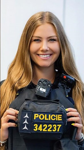 So beautiful police woman from the Czech Republic❤️#streetphotography #police