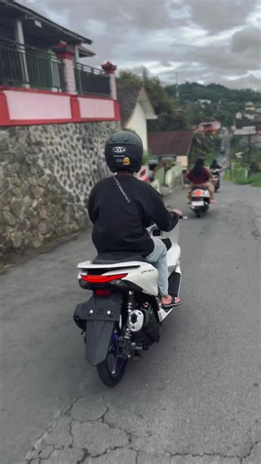 Tips for Customizing PCX 160 with 17-inch Wheels