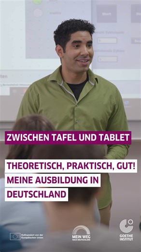Amir hat seine ersten Tage in der Berufsschule: Gruppenarbeiten und Präsentationen warten auf ihn. 🧑‍💼🖥 Das kennt er so nicht, aber neue Bekanntschaften unterstützen ihn dabei ☺️ Wie Amirs erste Präsentation läuft, erfährst du in der sechsten Folge von „Theoretisch, praktisch, gut! Meine Ausbildung in Deutschland“. Die ganze Serie und Übungen auf B1-Niveau zu jeder Folge findest du unter www.goethe.de/mwnd/ausbildungsserie | Mein Weg nach Deutschland