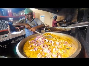 Chicken Curry Jacuzzi!! South Indian STREET FOOD Tour | Thiruvananthapuram, India!