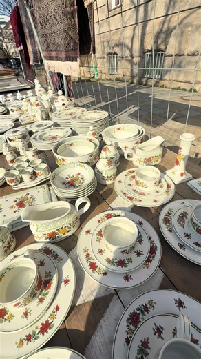 Flohmarkt Entdeckungen: Vintage Schätze in Deutschland