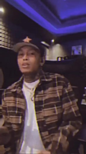 153K views · 7.4K reactions | Dizzong - Skusta Clee ( Live ) | Lokal Music | Facebook