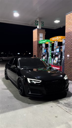 Does the Audi S4 Have Wheels?
