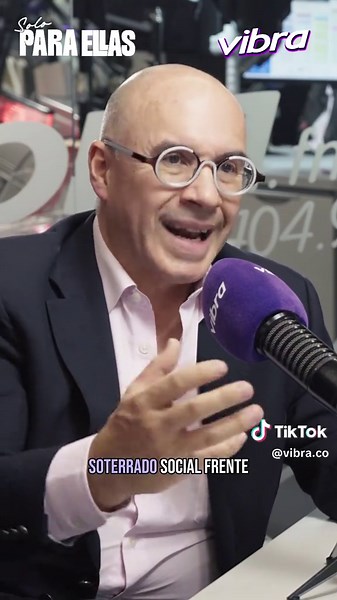 A las mujeres se les pide todo: trabajar, cuidar, rendir, verse perfectas ✨💼 pero cuando llegan la perimenopausia y la menopausia, el tema sigue siendo un tabú 🤐🔥 #menopausia #perimenopausia #saludfemenina #mujeres #hormonas