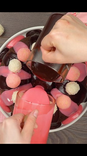 Delicious and Fun Science-Inspired Cake Decorating Tutorial