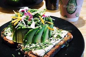 Restaurantes se especializam em pratos com abacate, doces e salgados