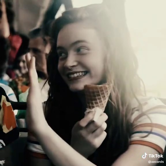 Max Mayfield Edit: Heartfelt Moments from Stranger Things