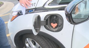 LES continues adapting Lincoln for electric cars