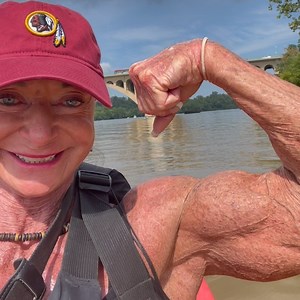Trudy Ireland | Kayaking on the Potomac #kayaking #kayak #kayakdc #kayakadventures #strong #strongwomen #biceps #bicep #keepgoing #travel #traveling... | Instagram