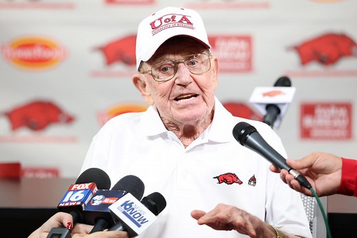 Lou Holtz Quotes: Top 10 Inspiring Sayings From the Legendary Notre Dame Coach | College Sports Network