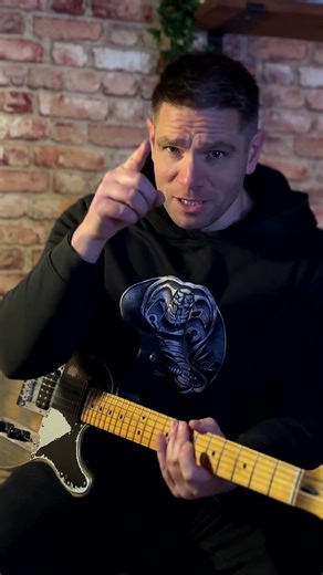 Brian May Can SHRED!!!