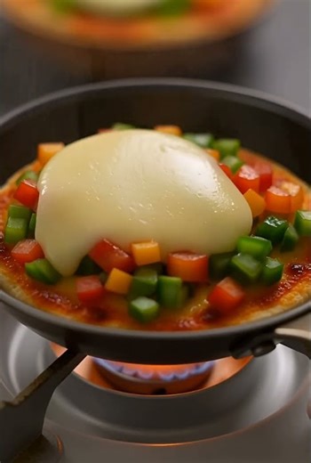 “Tiny Chef Makes Mini Pizza”. #minicooking#tinyfood#minipizza#tinychef#miniaturecooking