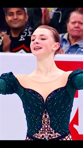 @spiralsandsequins on Instagram: "Sarah was Brilliant 💚✨ The speed, dynamics, performance and sheer quality of her elements should have awarded her 70+ 2025 ISU Skate Canada 🇨🇦 SP Score: 63.47 Skater: Sarah Everhardt #isufigureskating #grandprix #roadtomilano #saraheverhardt #usfs #usfsa #riverdance #irishdance"