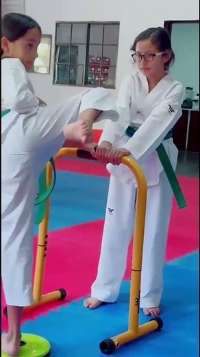 Improve Your Roundhouse Kick with These 3 Drills