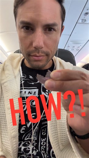 A little dramatic magic. A little sleight of hand in the plane ✈️ | Alex Ramon