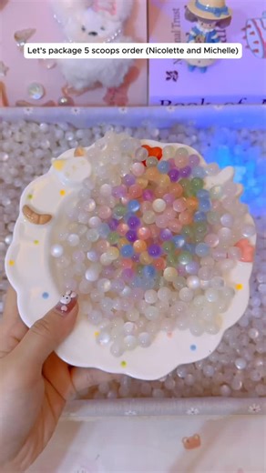 Cloud Diy on Instagram: "💗10mm color-changing beads can be used to make bracelets, keychains, necklaces and other decorative items #beads #charm #minitoy #minicartoon #minibottles #minifood #keychains #handmade #accessories #diyhairclip #creamglue #asmr #packingorders #foryou #usa"