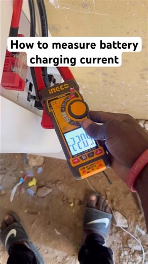 How to measure battery charging current. #lithiumbattery #solarinstallation #current #battery