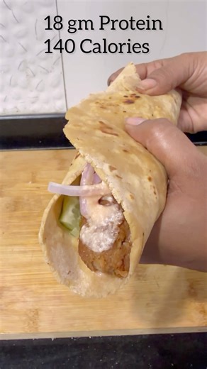 18g Protein Veggie Wrap! 🌯 | Easy High Protein Lunch #shorts #highprotein #soyachunks #lowcalorie