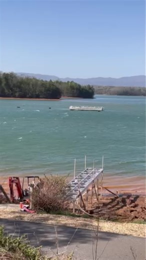 15K views · 382 reactions | From Rayma Cook on Lake Chatuge. Looks like the ocean ! | Glenn Burns | Facebook