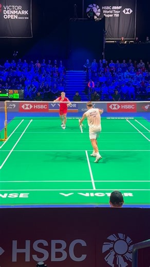 59K views · 16K reactions | Axelsen tries a trick shot between his...