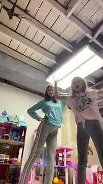 Lemonade crunchy ice! Hand game!