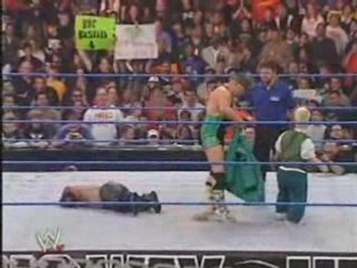 Finlay & hornswoogle vs Boogeyman & Little Boogeyman