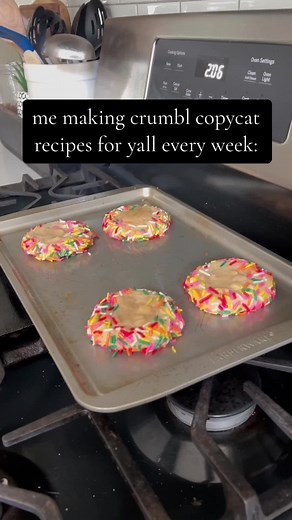 follow me for more 😁 #fyp #baking #crumblcookies #crumblcookiespoiler #cookies #food #dessert #viral #xyzbca