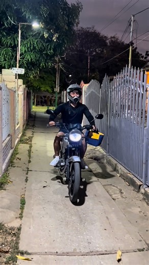 Julio el tóxico on Instagram: "El Tulio como Delivery veamos con que sale mañana 31 de diciembre 😂😂😂"