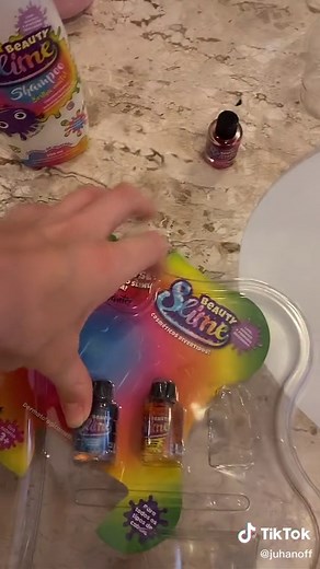 Júlia Cauduro Hanoff no TikTok