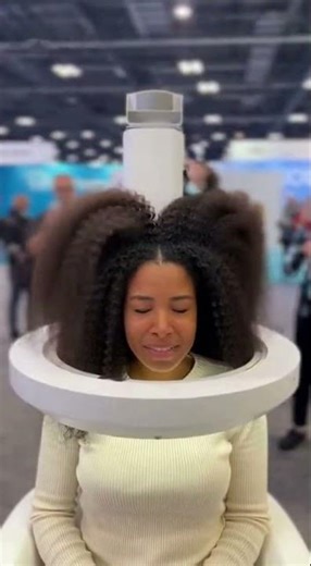 INSANE AI Curling Robot in Dubai 😱💇‍♀️