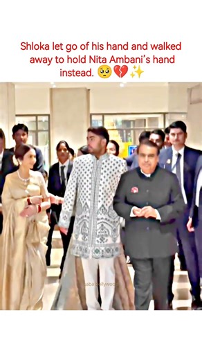 shloka mehta’s viral moment with the ambani family #ambani #shlokamehta