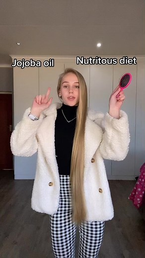 Hair Growth Tips: Argan Oil vs Jojoba Oil