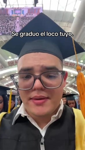 Video de Irvin (@irvin_clips) relacionado con “chilton rory graduation scene”