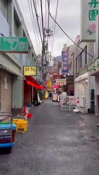 6/25中華街の天気 #朝10時の中華街 #14時予報 雨☔ 最高21℃最低20℃、降水100% 風速3m、湿度88% #横浜中華街 #中華街の天気 #山下町 #元町中華街 #石川町駅 #yokohamachinatown