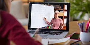 Online learning must include video lessons, says DfE
