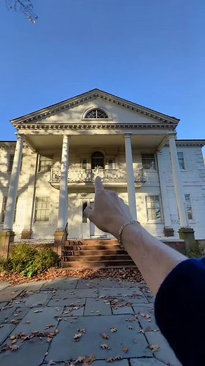  Sometimes I’m shocked that there aren’t more shows and movies about the American Revolution, there are so many compelling intertwining stories Megan Lynch of the Morris-Jumel Mansion shows us around the Washington War Room. #americanhistory #foundingfathers | Sidney Sutton | Facebook