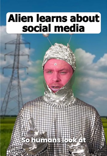 Explaining social media to an Alien…we don’t come out looking great 😂👽📱 Share this with that friend who shares 47 reels with you a day 😂 #comedy #socialmediaddict #relatablehumor #alien #socialmedia